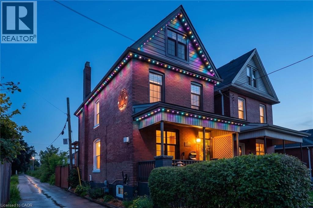 26 CAMPBELL Avenue, Hamilton