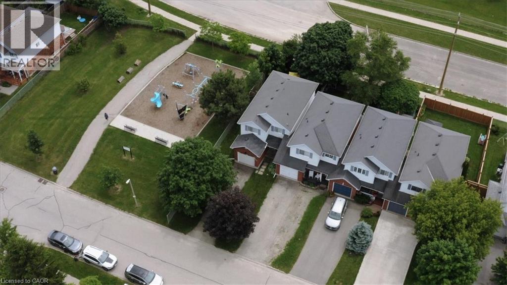 256 TAIT Crescent, Fergus