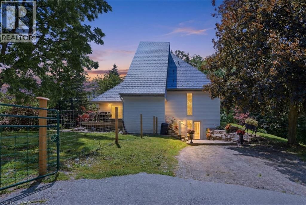 1314 SAFARI Road, Hamilton