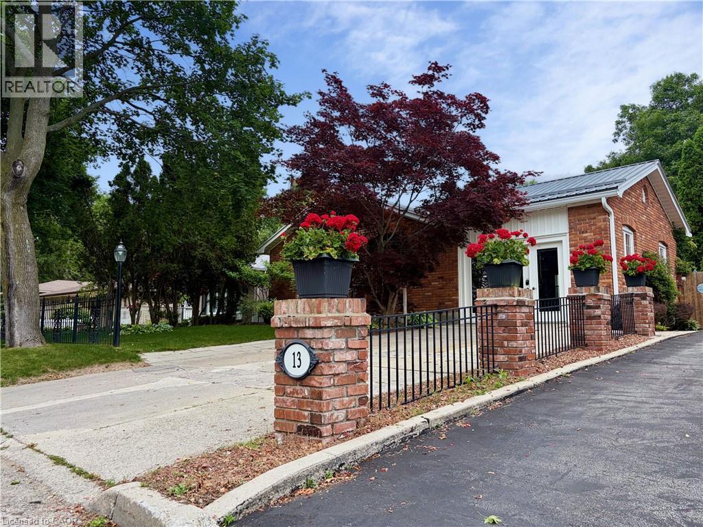 13 KELLY Avenue, Simcoe