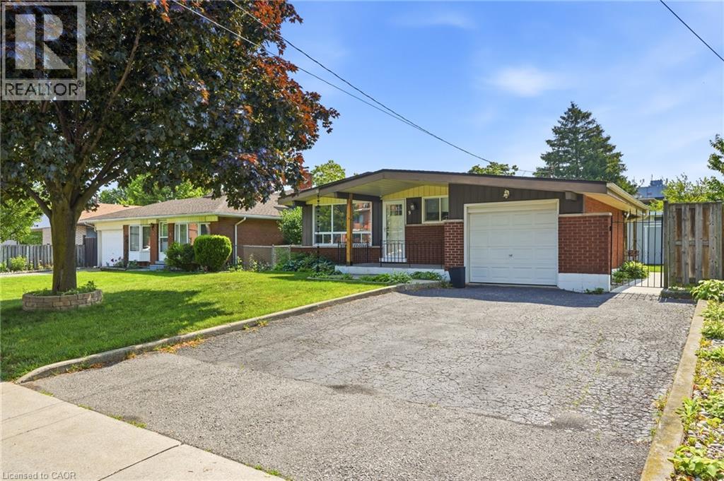 9 BISHOPSGATE Avenue, Hamilton