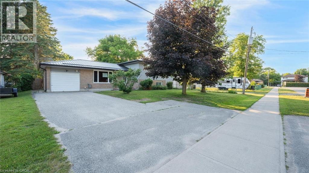 51 RIVER Drive, Angus
