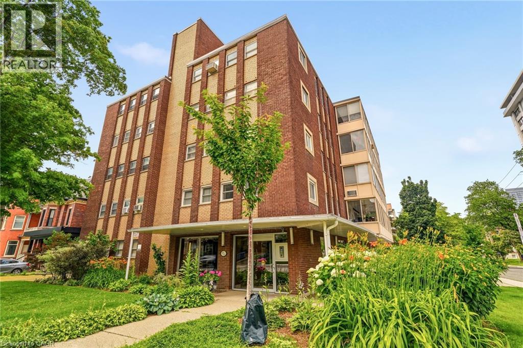 38 CHARLTON Avenue W UnitNo. 402, Hamilton