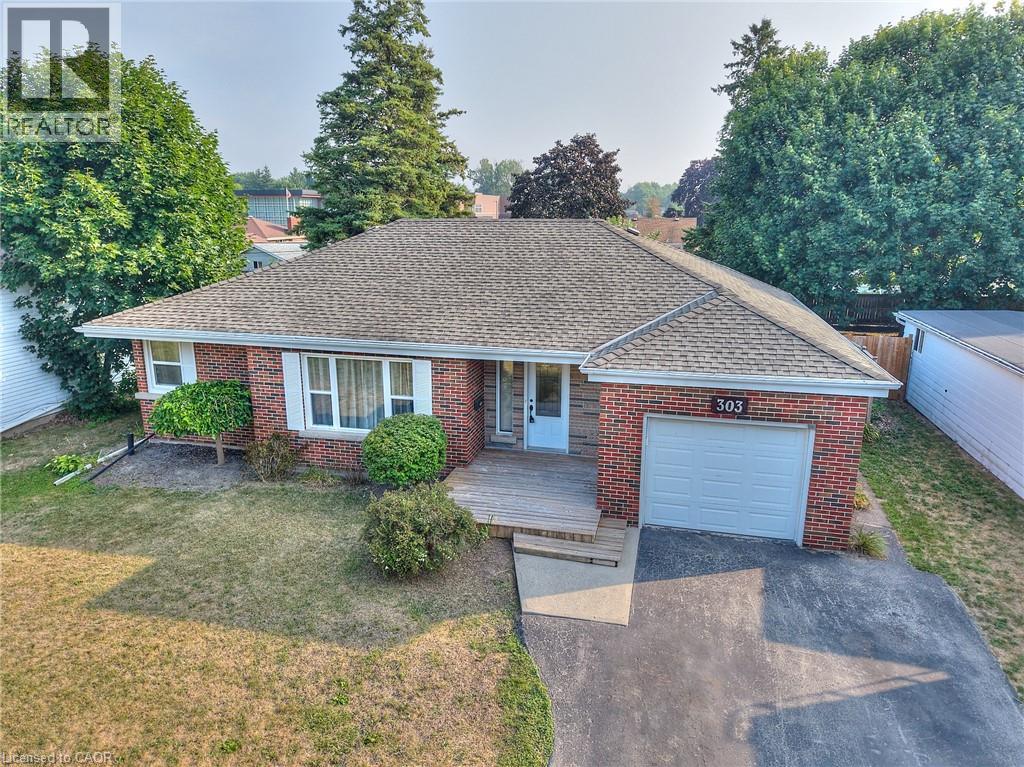 303 PARK Avenue W, Dunnville