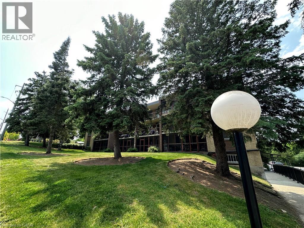 944 CALEDONIAN View UnitNo. 301, Cambridge