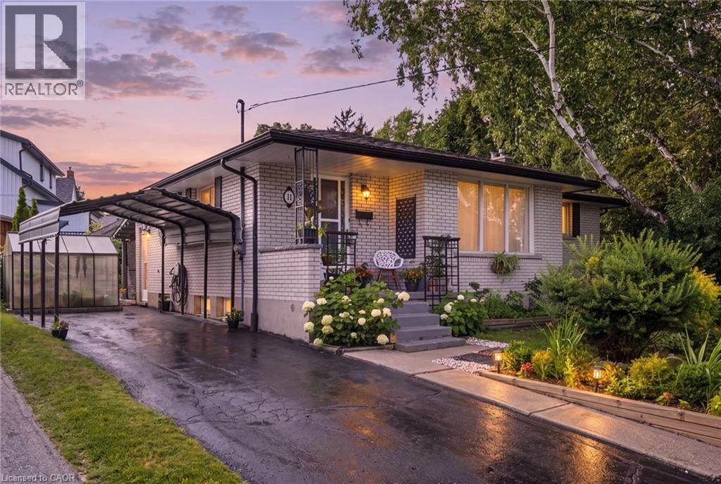 11 SUMMIT Crescent, Guelph