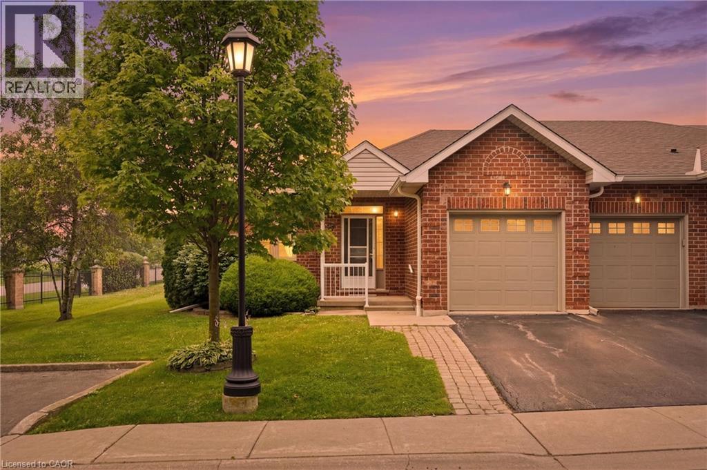 98 SUNIBEL Drive E, Glanbrook