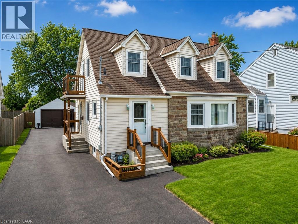 124 NEFF Street, Port Colborne