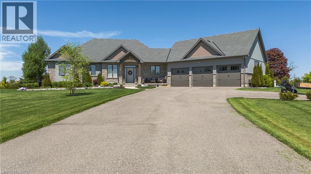 6 MACNEIL Court, Brantford