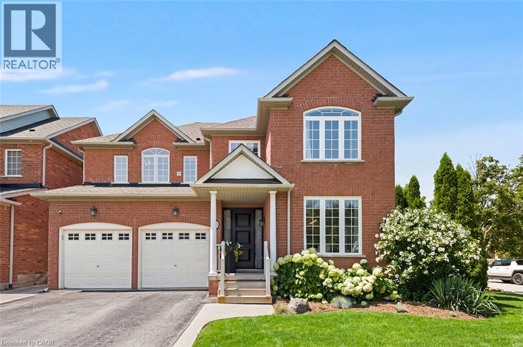 33 DEWSBURY Way, Stoney Creek