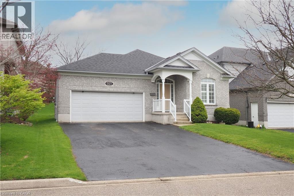 565 SPRINGWATER Drive, Waterloo