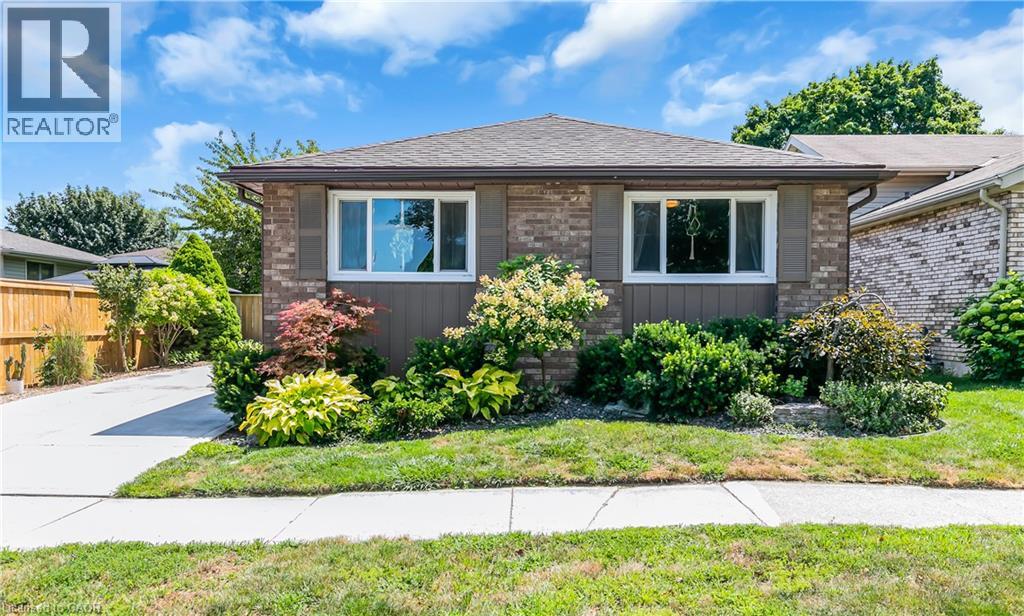 12 EARL Drive, Chatham