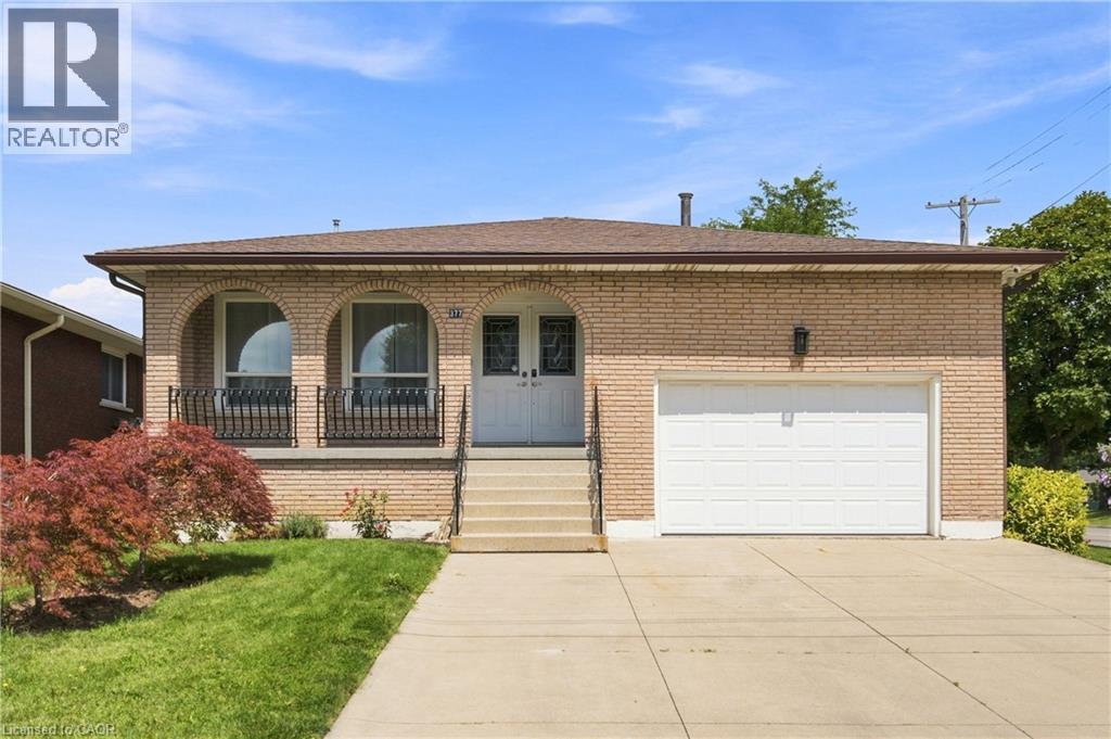 377 CARSON Drive, Hamilton