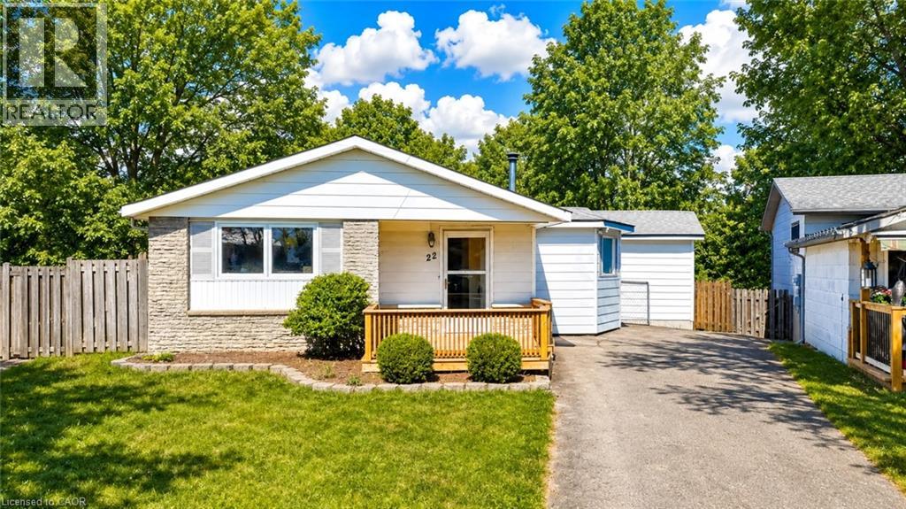 22 BLACKHORNE Crescent, Kitchener