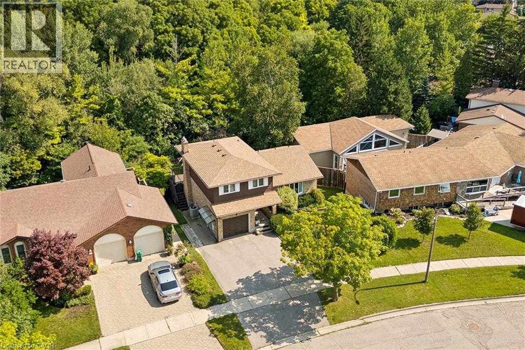8 PERIN Place, Kitchener