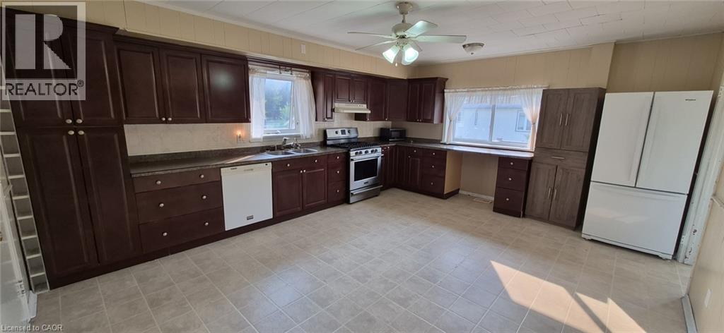 8696 S ROAD 164 Road, Gowanstown