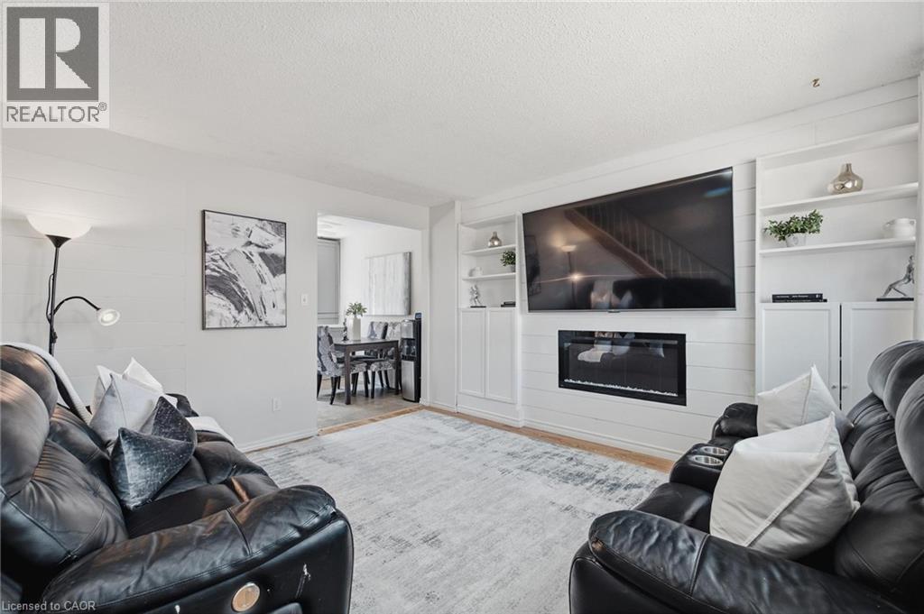 164 JANSEN Avenue UnitNo. 11, Kitchener