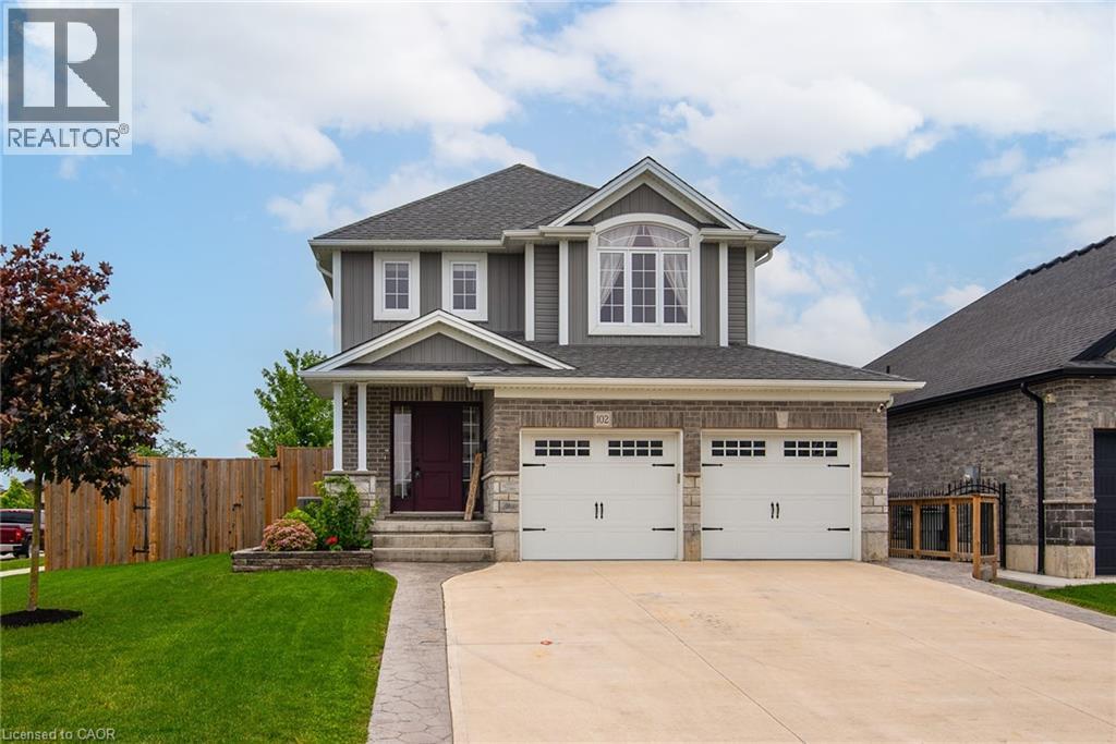 102 FORBES Crescent, Listowel