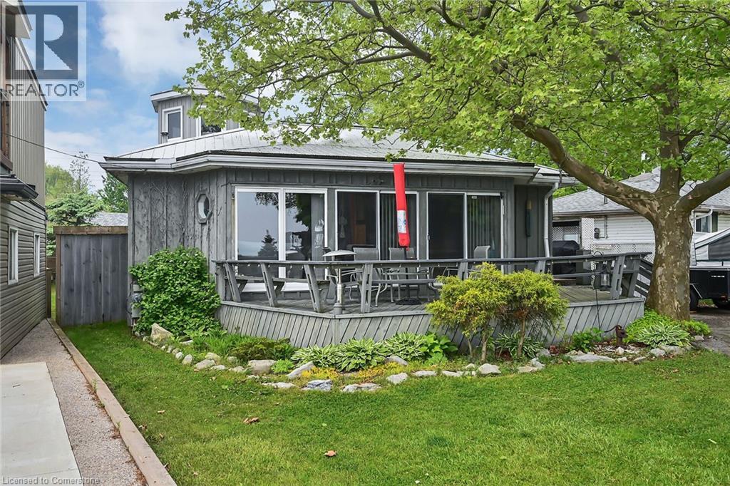 271 BLUE WATER Parkway, Selkirk