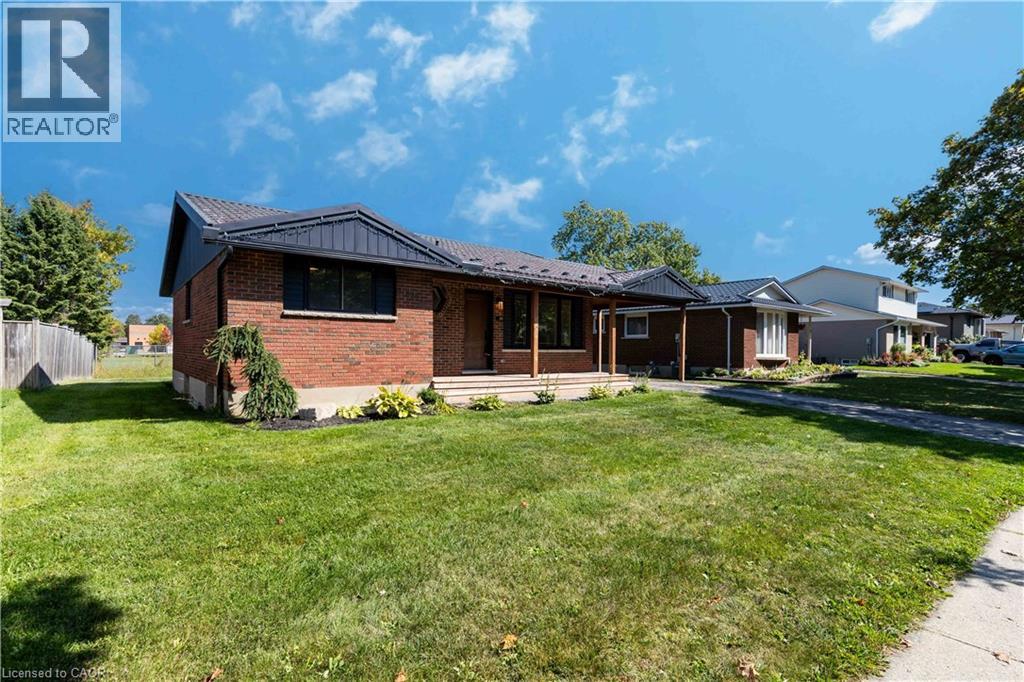 88 OAK Street, Stratford