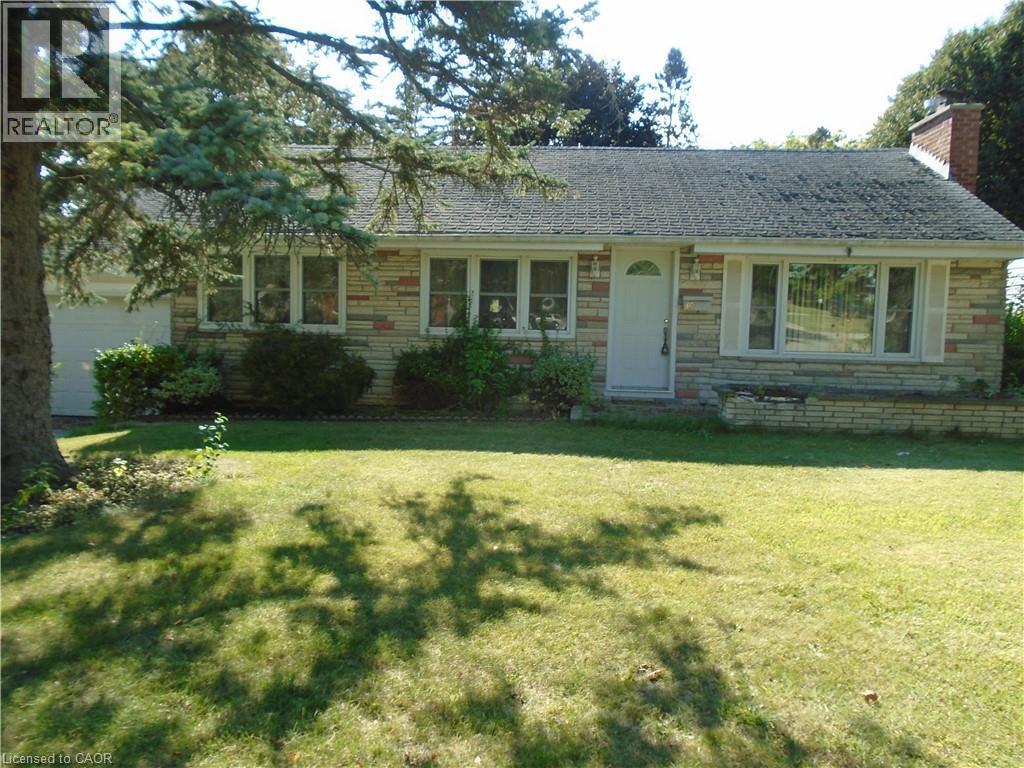 30 SIMCOE Boulevard, Simcoe