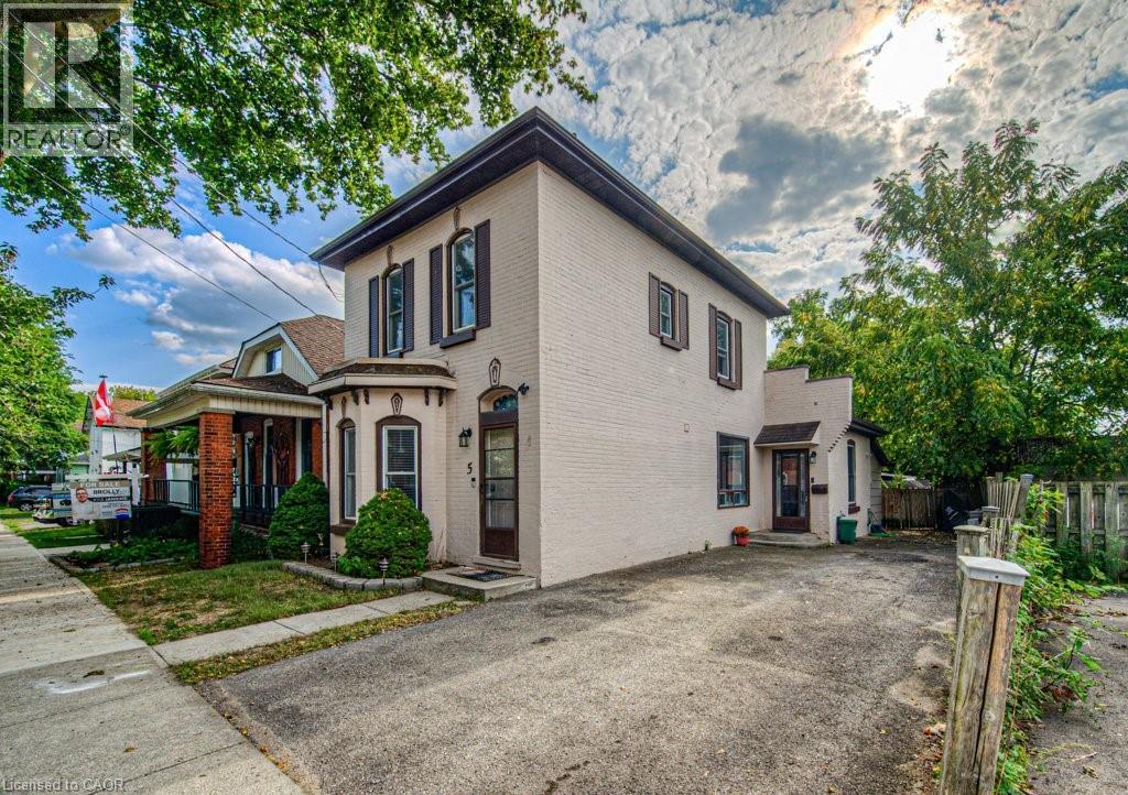 5 SUPERIOR Street, Brantford
