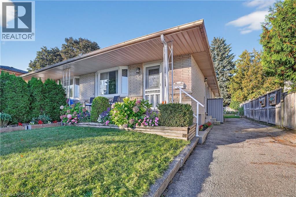 14 CARNABY Crescent, Kitchener