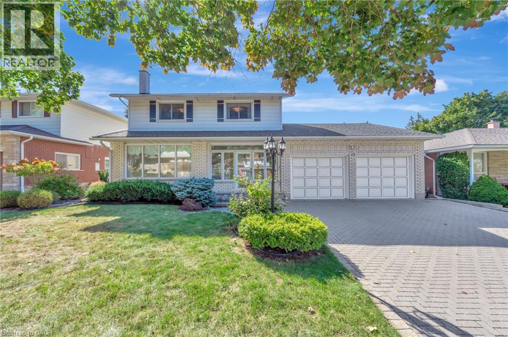 73 CHAMPLAIN Crescent, Kitchener