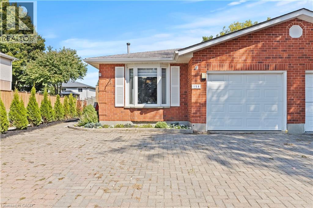 15 OAK Avenue UnitNo. a, Paris