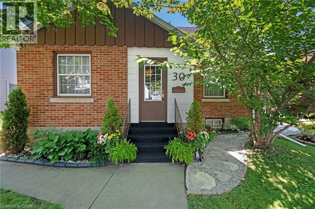 30 CENTRE Street, Cambridge