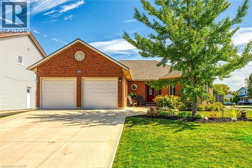 35 HIGHLAND Boulevard, Caledonia