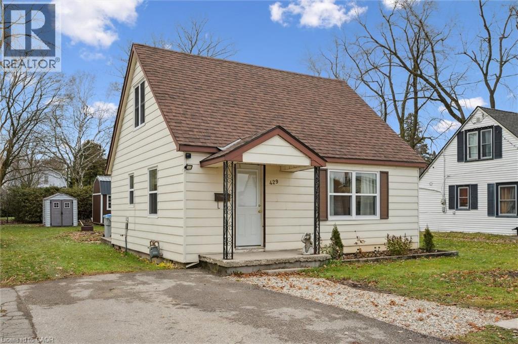 429 CLAYTON Street, Listowel