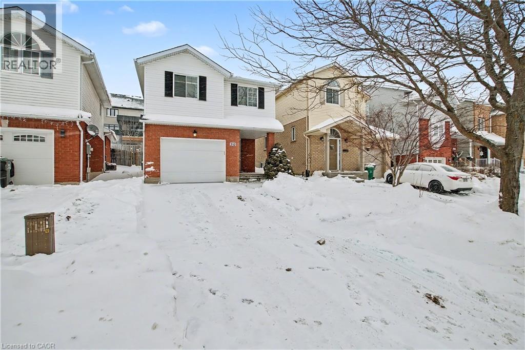 252 KEEWATIN Avenue, Kitchener