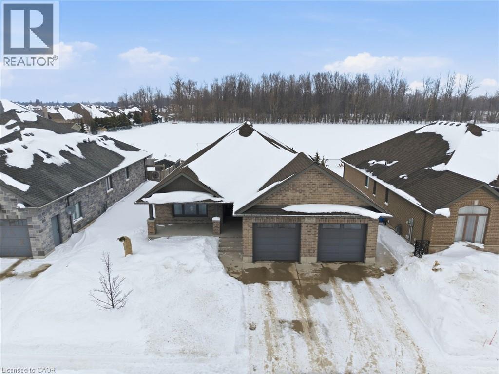 525 KROTZ Street E, Listowel