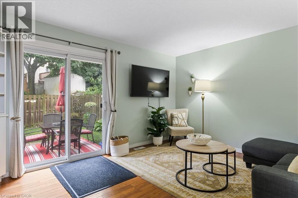 211 VERONICA Drive UnitNo. 26, Kitchener