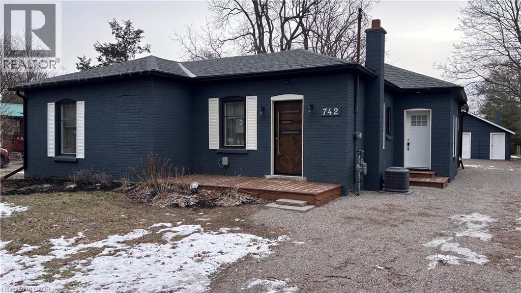 742 MOUNT PLEASANT Road, Mount Pleasant