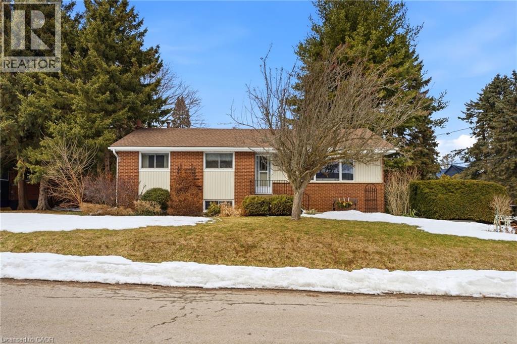 347 CLARENDON Drive, Ancaster
