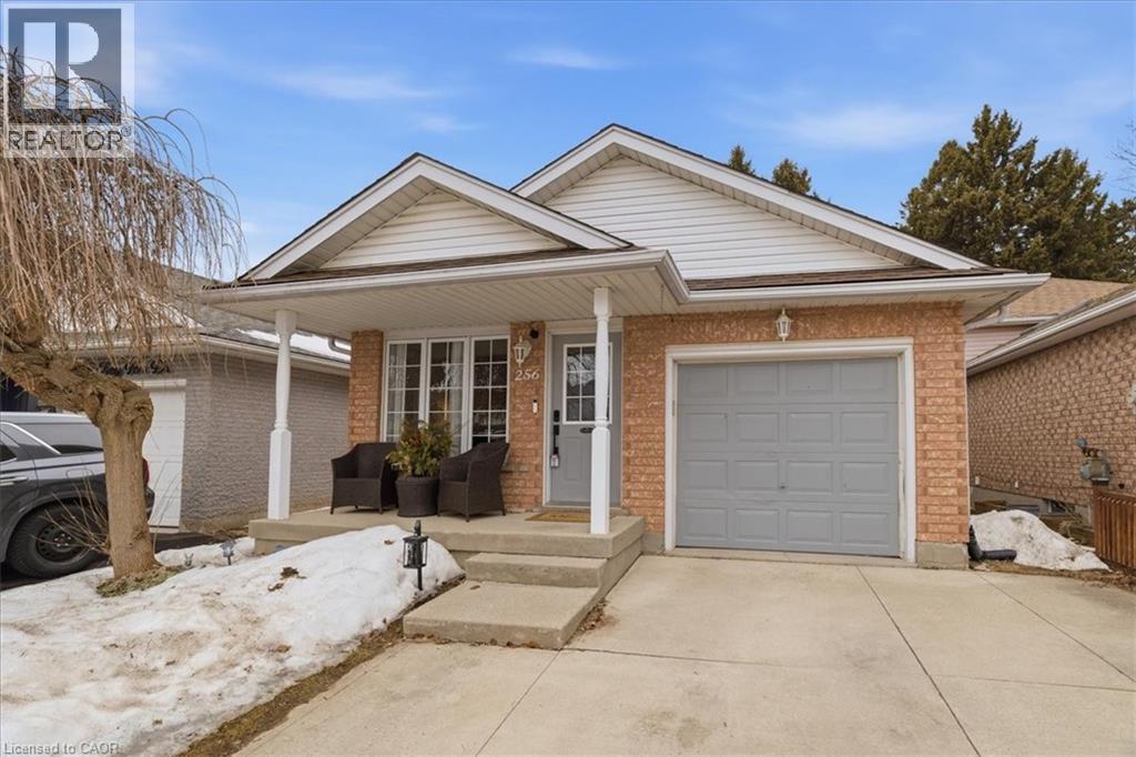 256 GREY FOX Drive, Kitchener