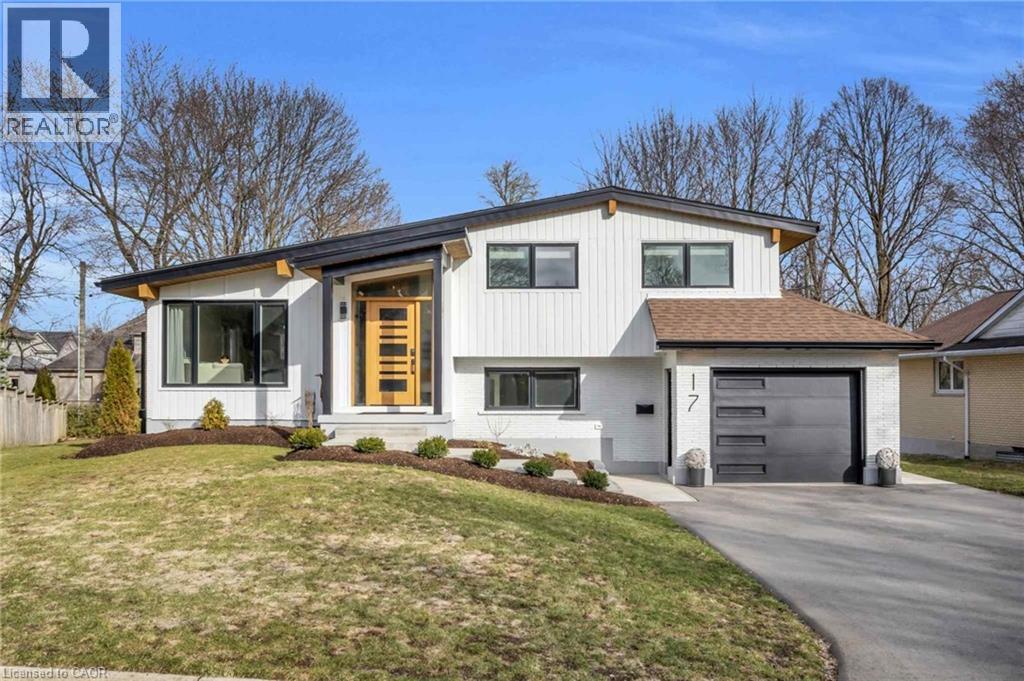 17 BLUEBIRD Place, Elmira