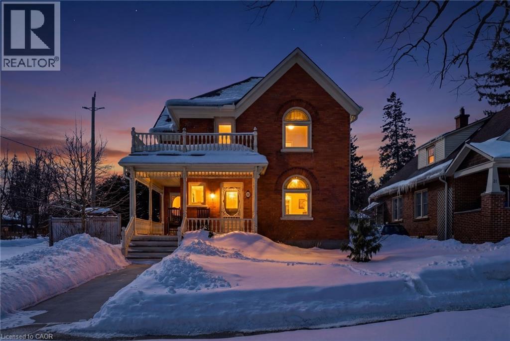 19 RIVERSIDE Drive W, Elmira