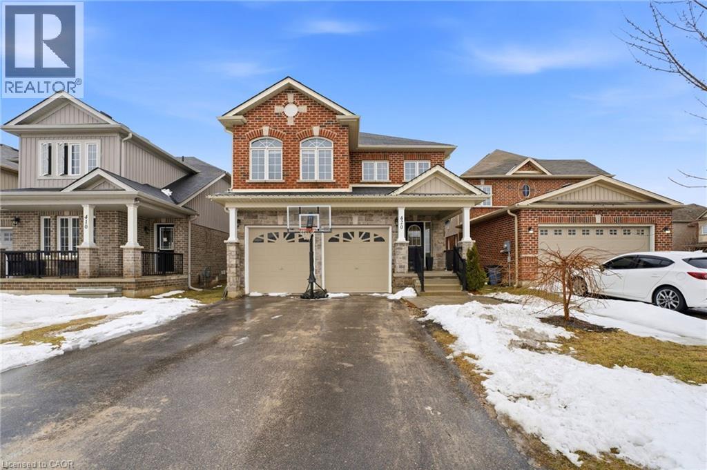 420 ARMSTRONG Street W, Listowel