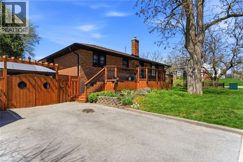 393 NELSON Street, Brantford