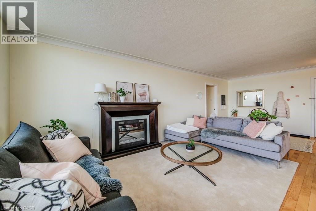 65 WESTMOUNT Road N UnitNo. 910, Waterloo