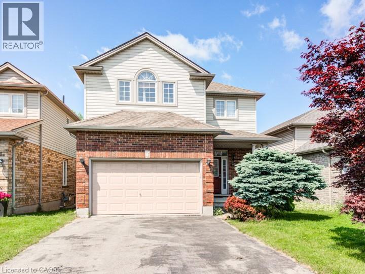 979 QUEENSBOROUGH Court, London