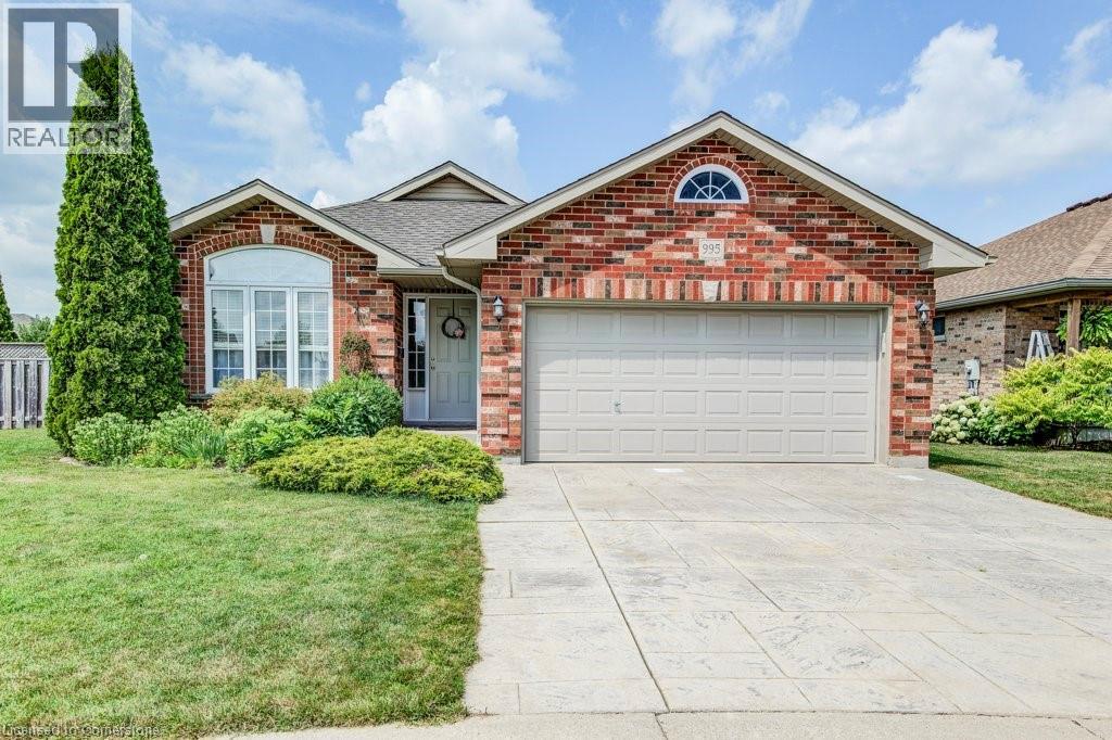995 BOYD Avenue, Listowel