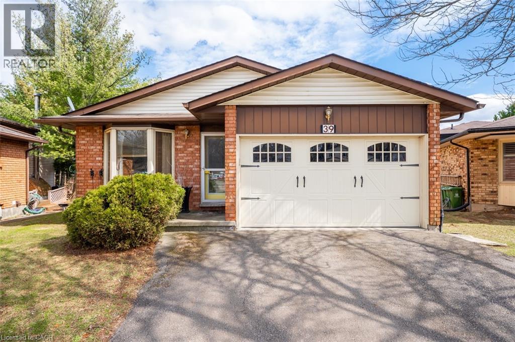 39 BLOOMSBURY Court, Ancaster