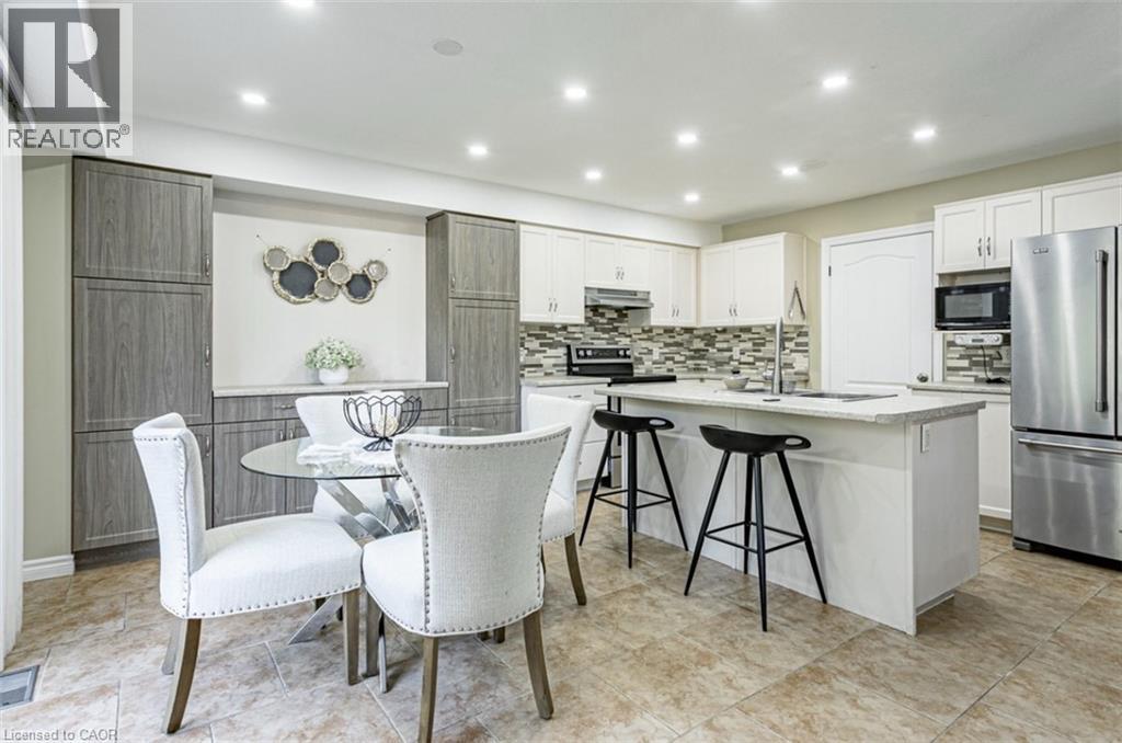 13 RIDGEWOOD Court, Woodstock