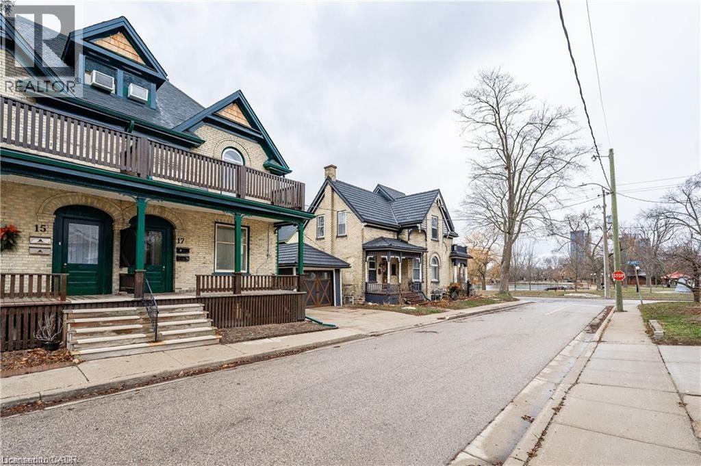 17 HILDA Place, Kitchener