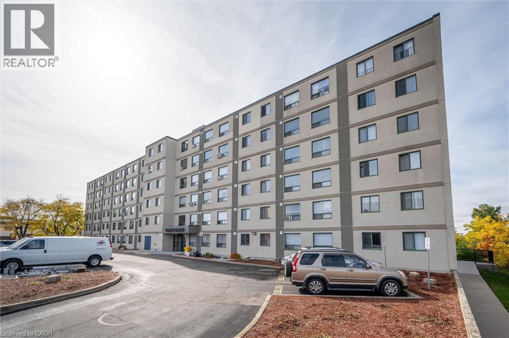 18 HOLBORN Court UnitNo. 504, Kitchener