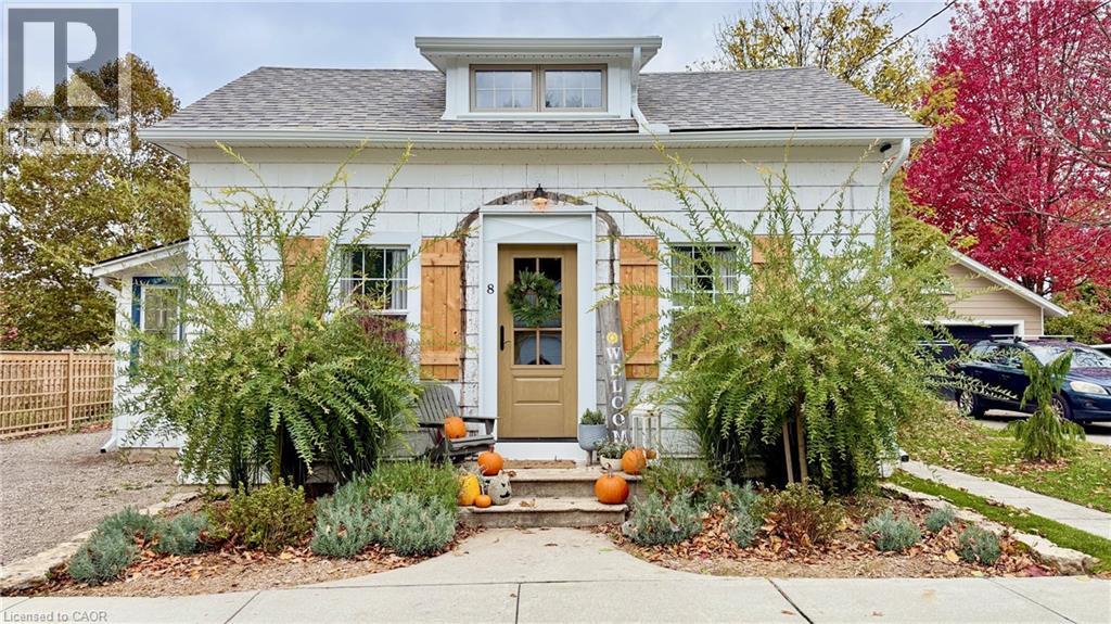 8 MCNAB Street W, Port Dover